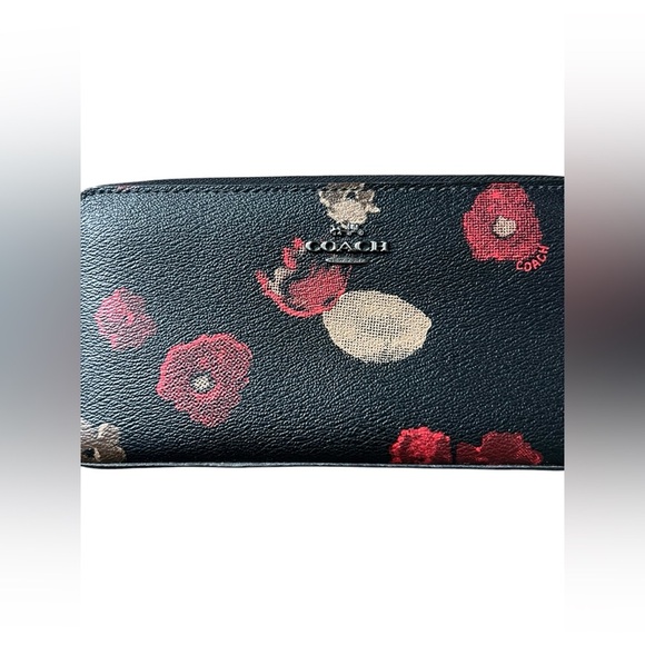 Coach Floral Print Zipper Wallet. Excellent condition! - Picture 3 of 9